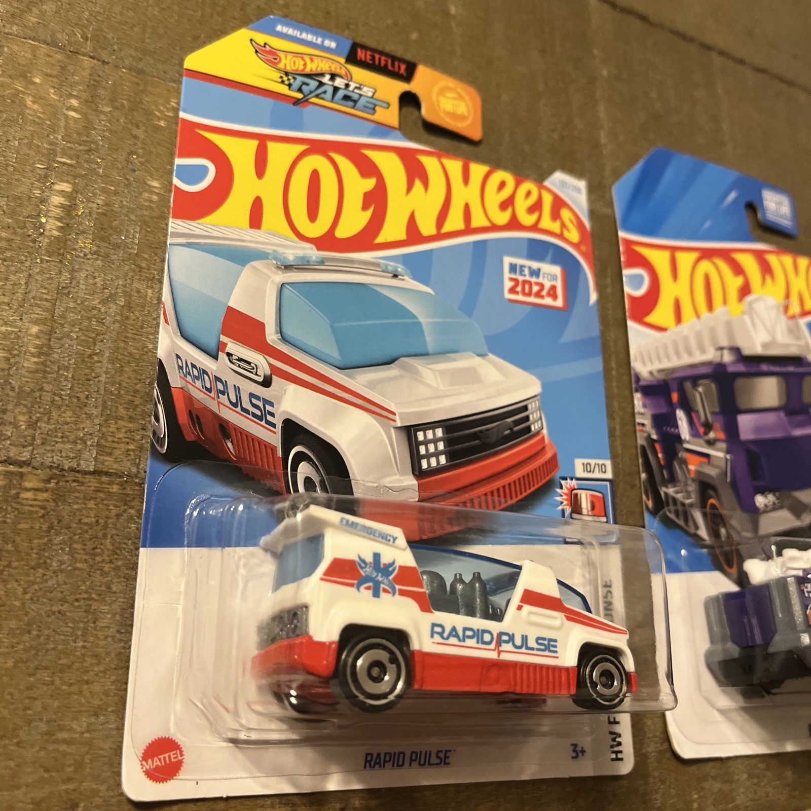 Hot Wheels HW First Response Rapid Pulse White Lot Of 2 Purple 5 Alarm New