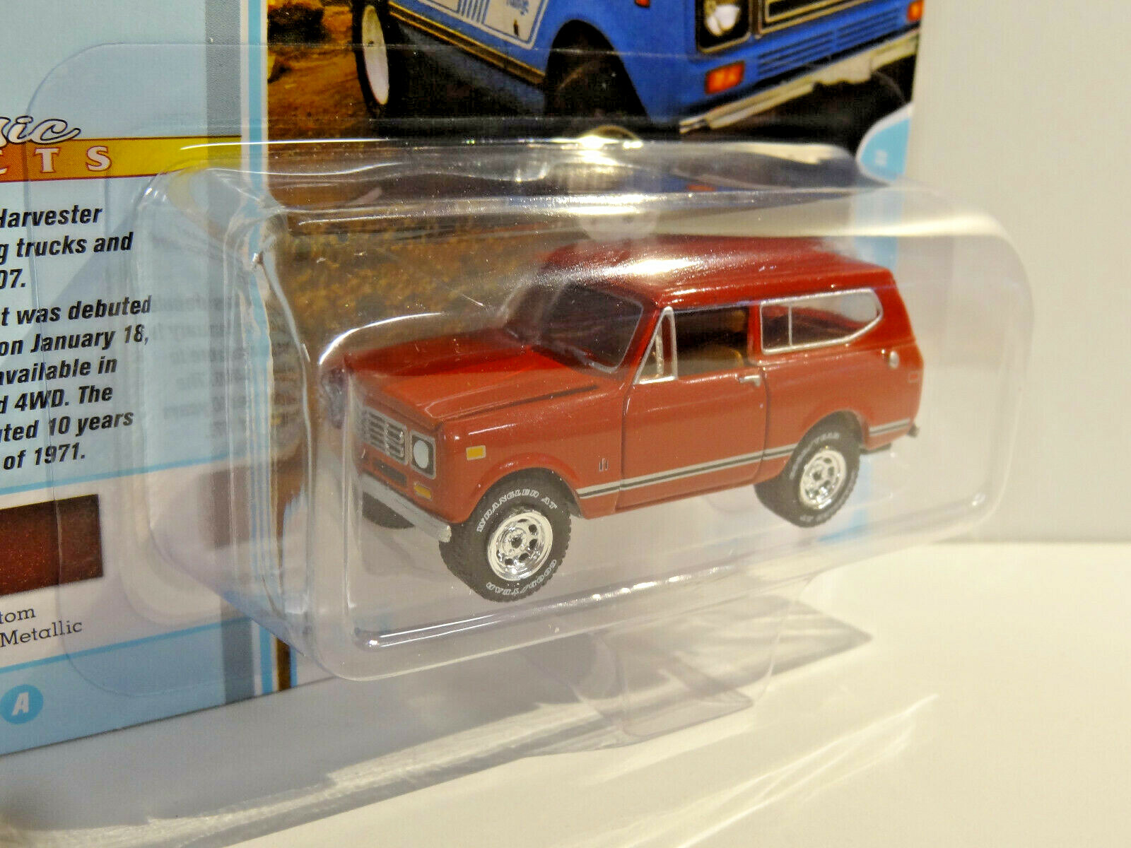 JOHNNY LIGHTNING – RED METALLIC – 1979 INTERNATIONAL SCOUT II WITH TOW HITCH