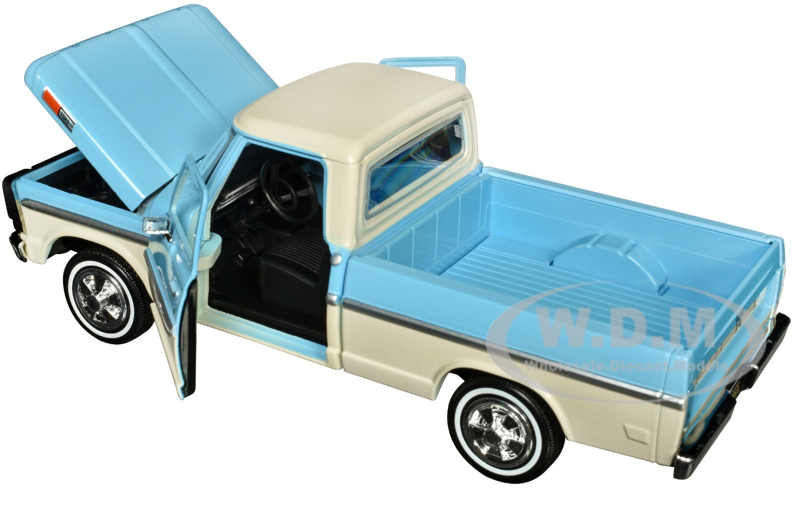 1969 FORD F-100 PICKUP LIGHT BLUE & CREAM 1/24 DIECAST MODEL BY MOTORMAX 79315