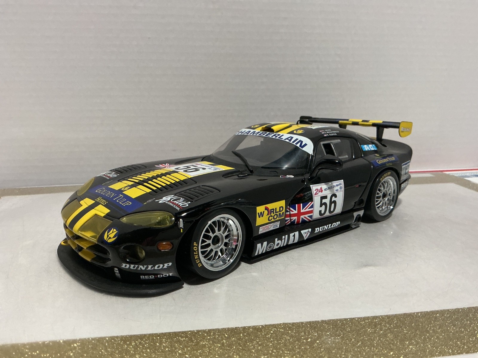 1:18 AUTO ART DODGE VIPER 24 HEURES DU MANS [NO MIRROR REPAIR SPOILER] [NO BOX]