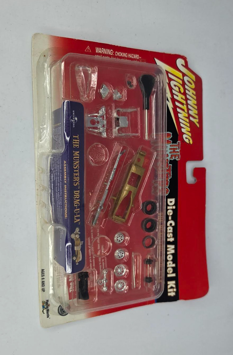 Johnny Lightning The Munsters Drag-U-La Diecast Model Kit Sealed Universal 1999