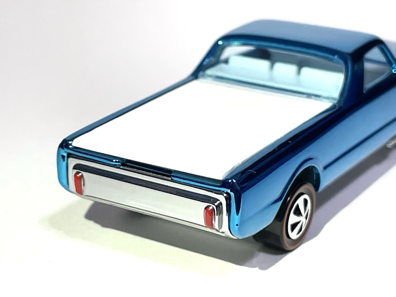 Hot Wheels CUSTOM MADE 1968 Custom Fleetside – ICE BLUE, Brand New Redline