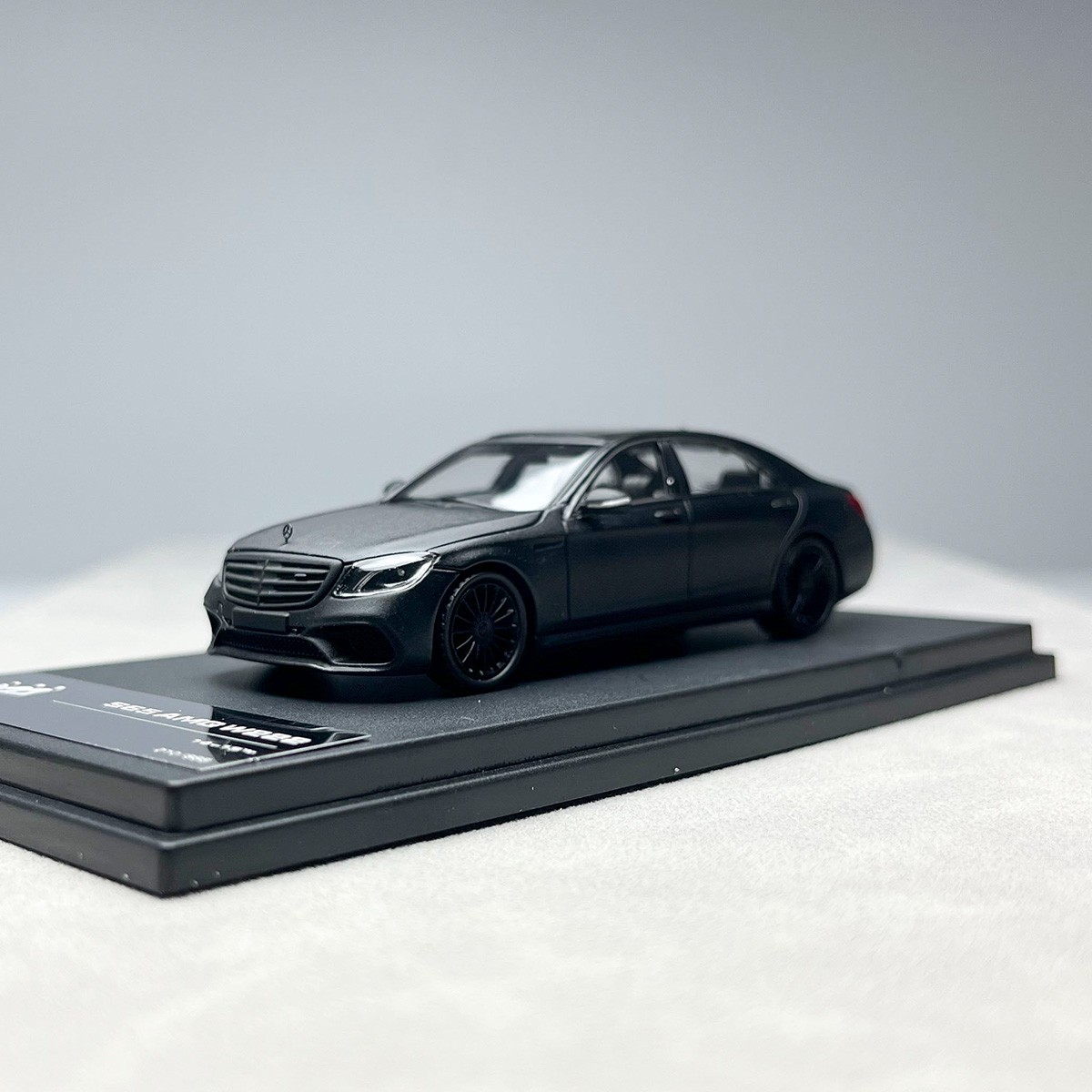 King 1:64 Matte Black AMG S65 W222 Luxury Sports Model Diecast Metal Car New