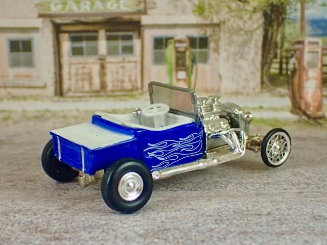 1923 Ford Model-T Twin Carb Flathead V8 Hot Rod Roadster 1/64 Scale Ltd Edit O