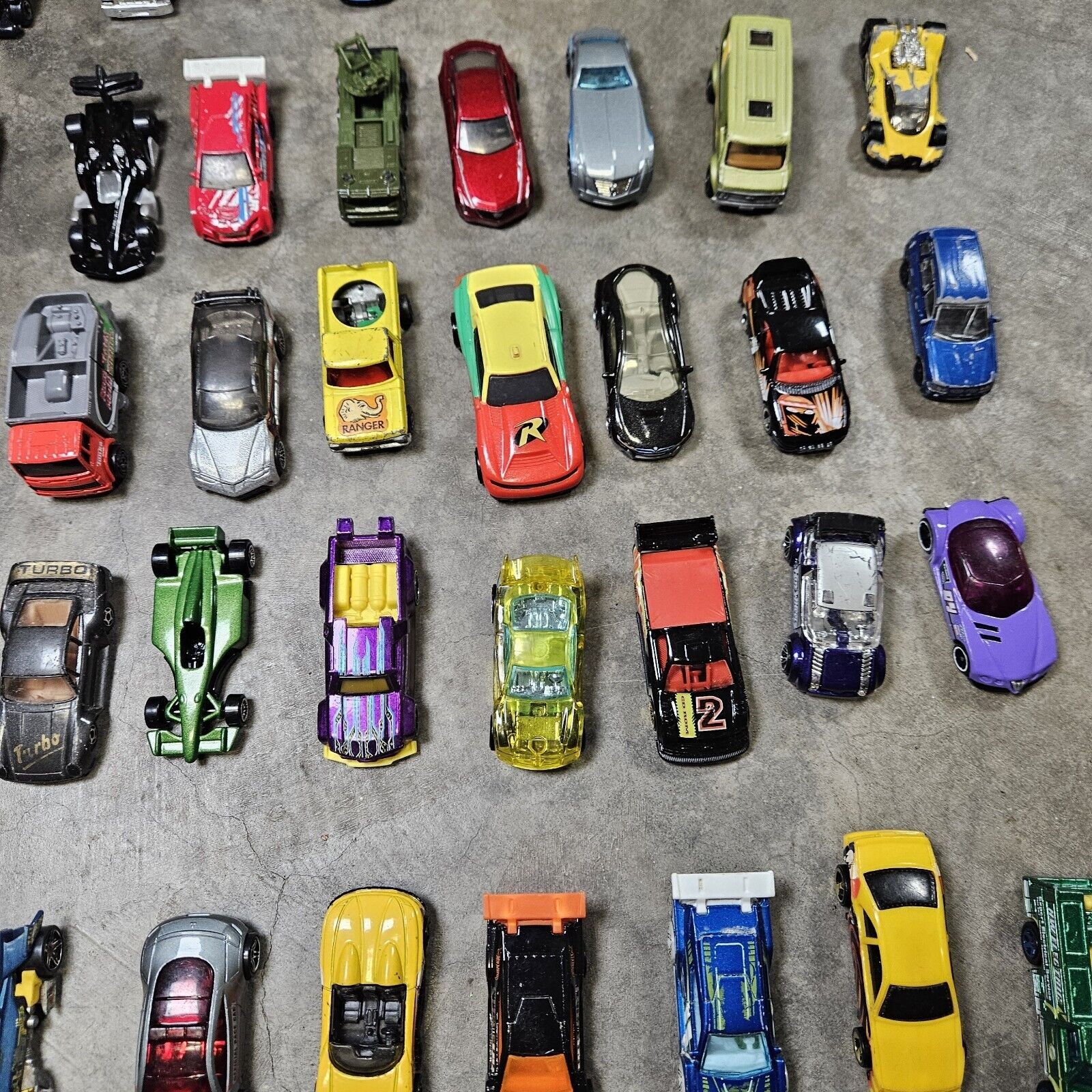 Mixed Lot Of Die Cast And Plastic Cars Different Brands Lot Of 88