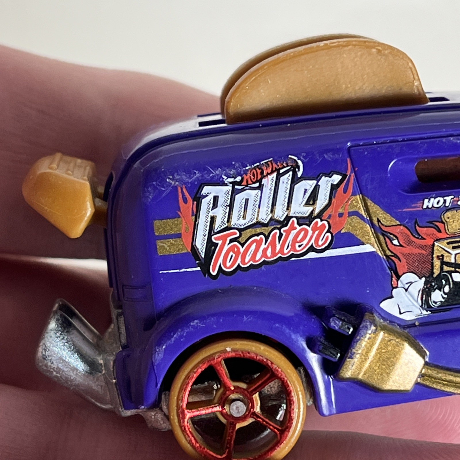 2016 Hot Wheels Purple Roller Toaster Toy Car Mattel