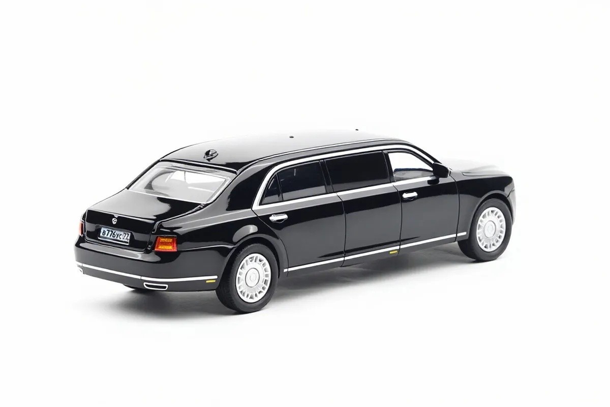 XCARTOYS 1:64 Aurus Senat Russian Presidential Model Diecast Metal Car