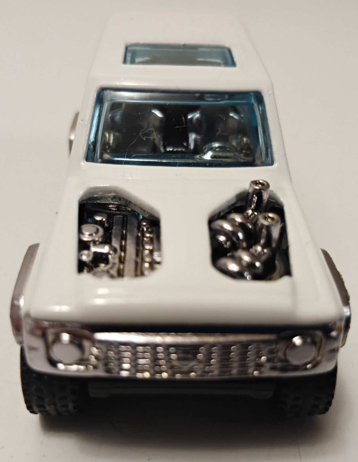 Hot Wheels: Nissan Patrol Custom (Gone in Sixty Seconds Series 4-Josie)
