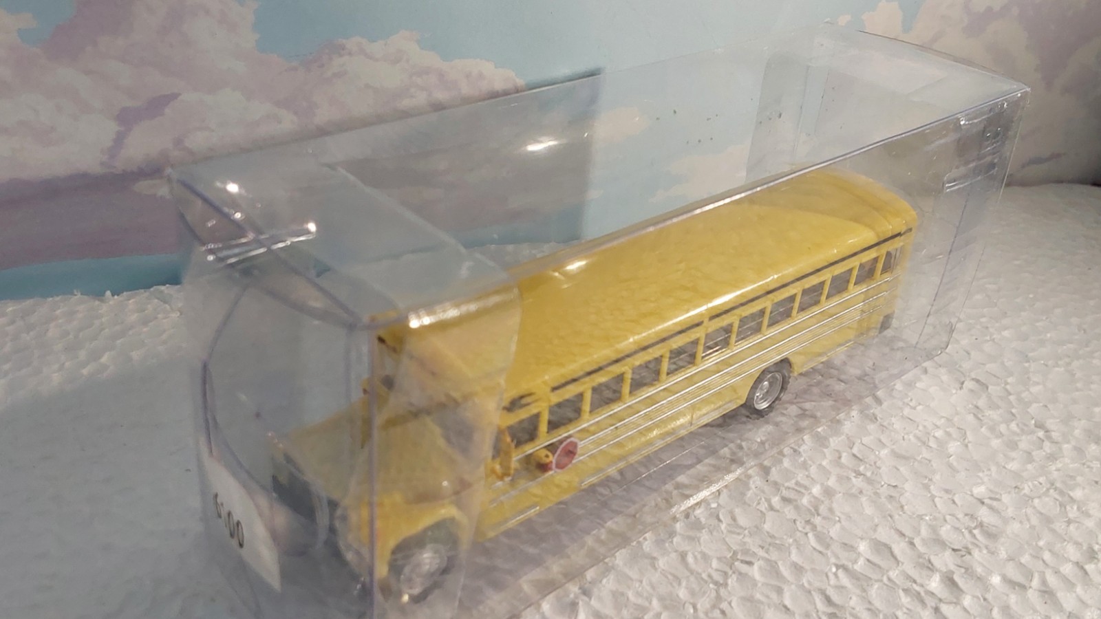 Herpa Promotex 40ft Yellow School Bus New