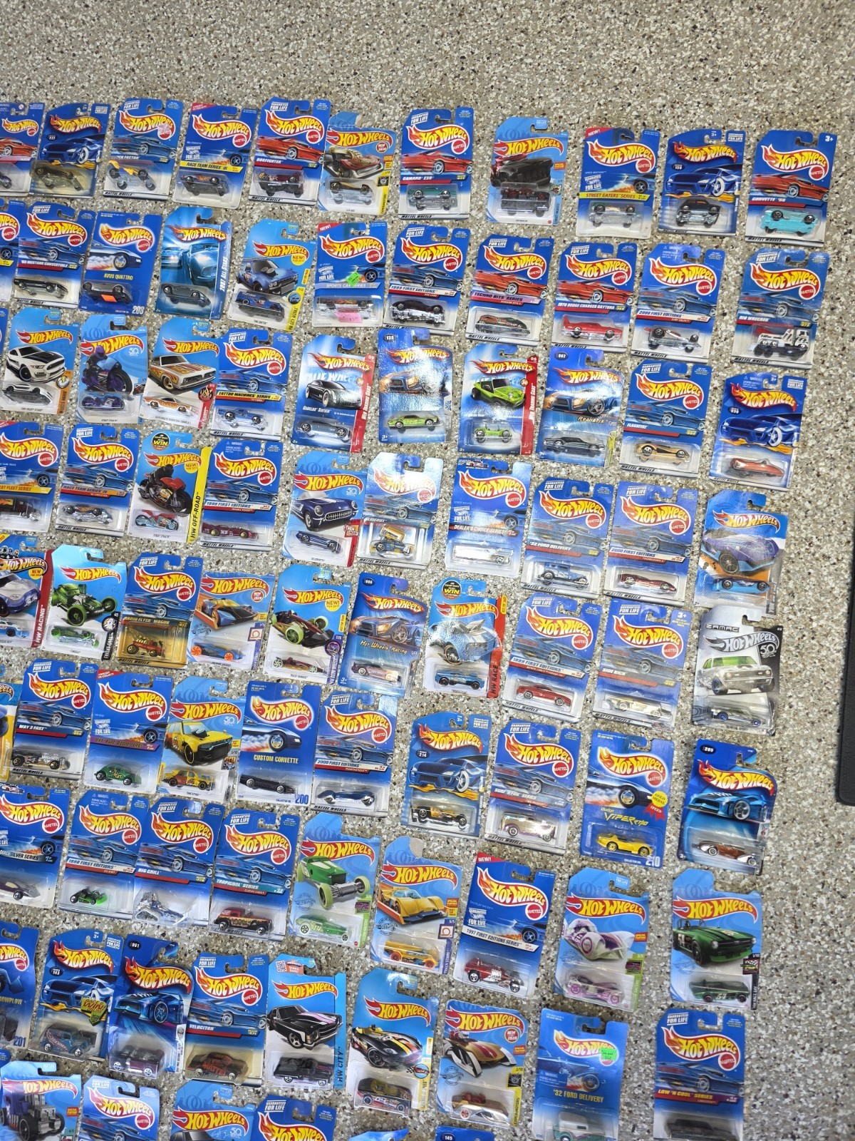380 Hot Wheels Diecast Car Lot Mixed Collection 1990s 2000s 2010s 2020s Cars