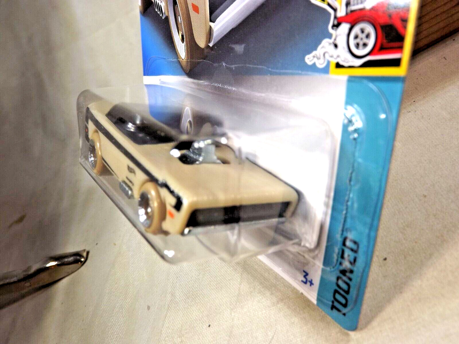 2024 Hot Wheels #228 Tooned 5/5 SMALL BLOC Tan-Black w/Tan Wheel Chrome Rim 4 Sp