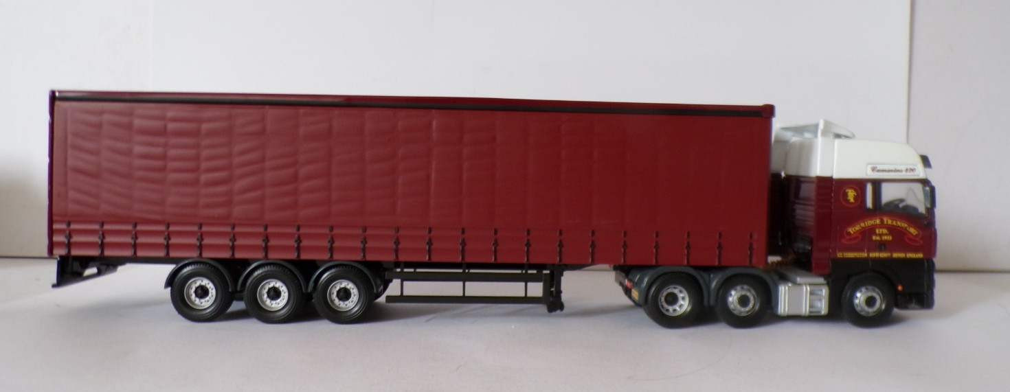 CORGI ERF ‘TORRIDGE TRANSPORT’ BURGUNDY/WHITE EXCELLENT UNBOXED 1:50