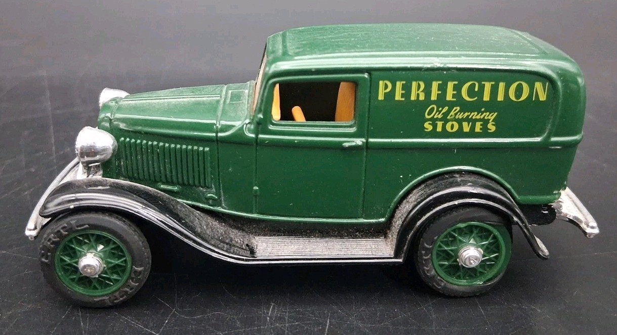 (A) Ertl Diecast 1932 Ford Panel Delivery Truck Perfection Oil Burning Stoves