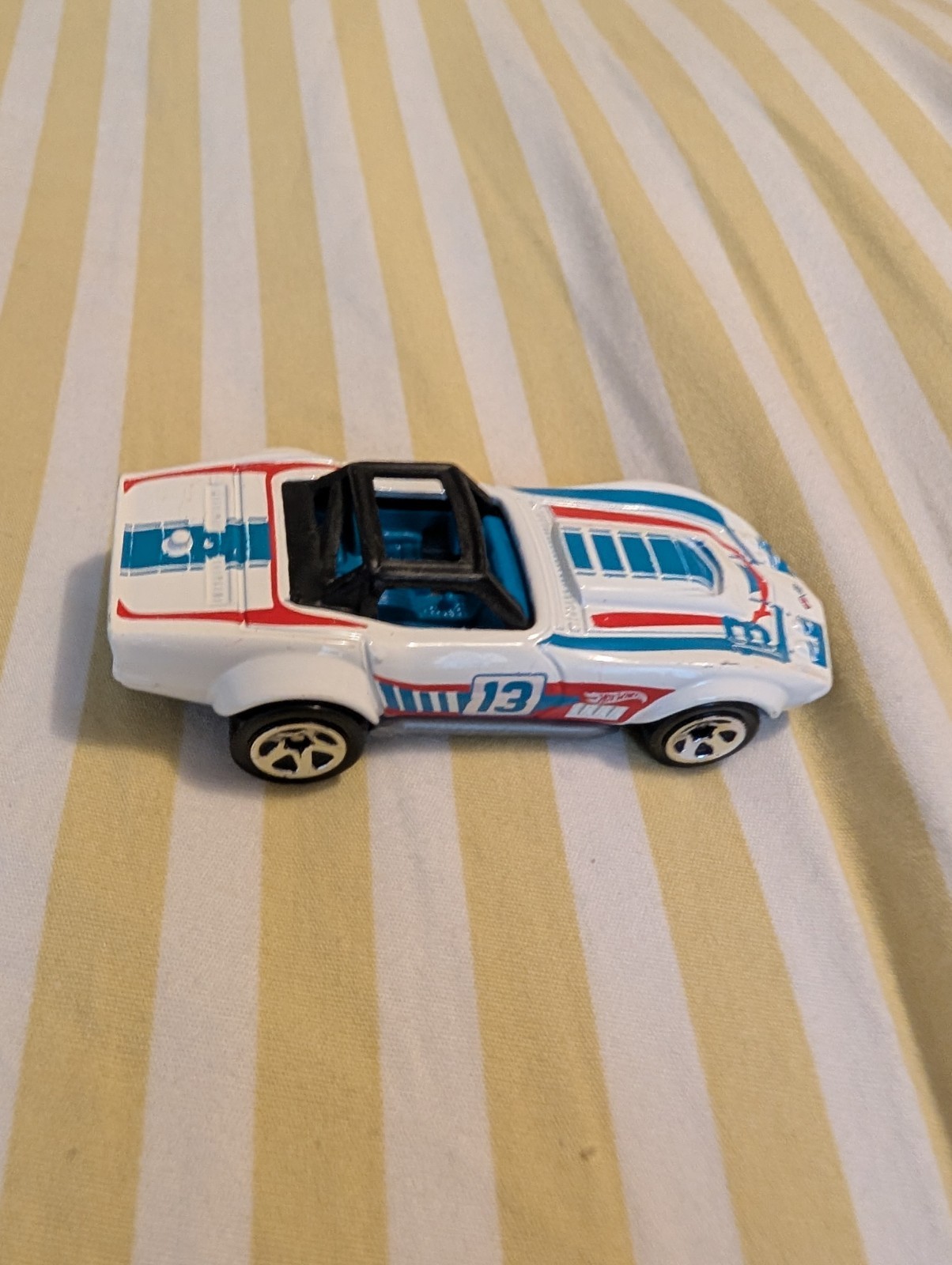 Hot Wheels – ’69 Corvette Racer (White)