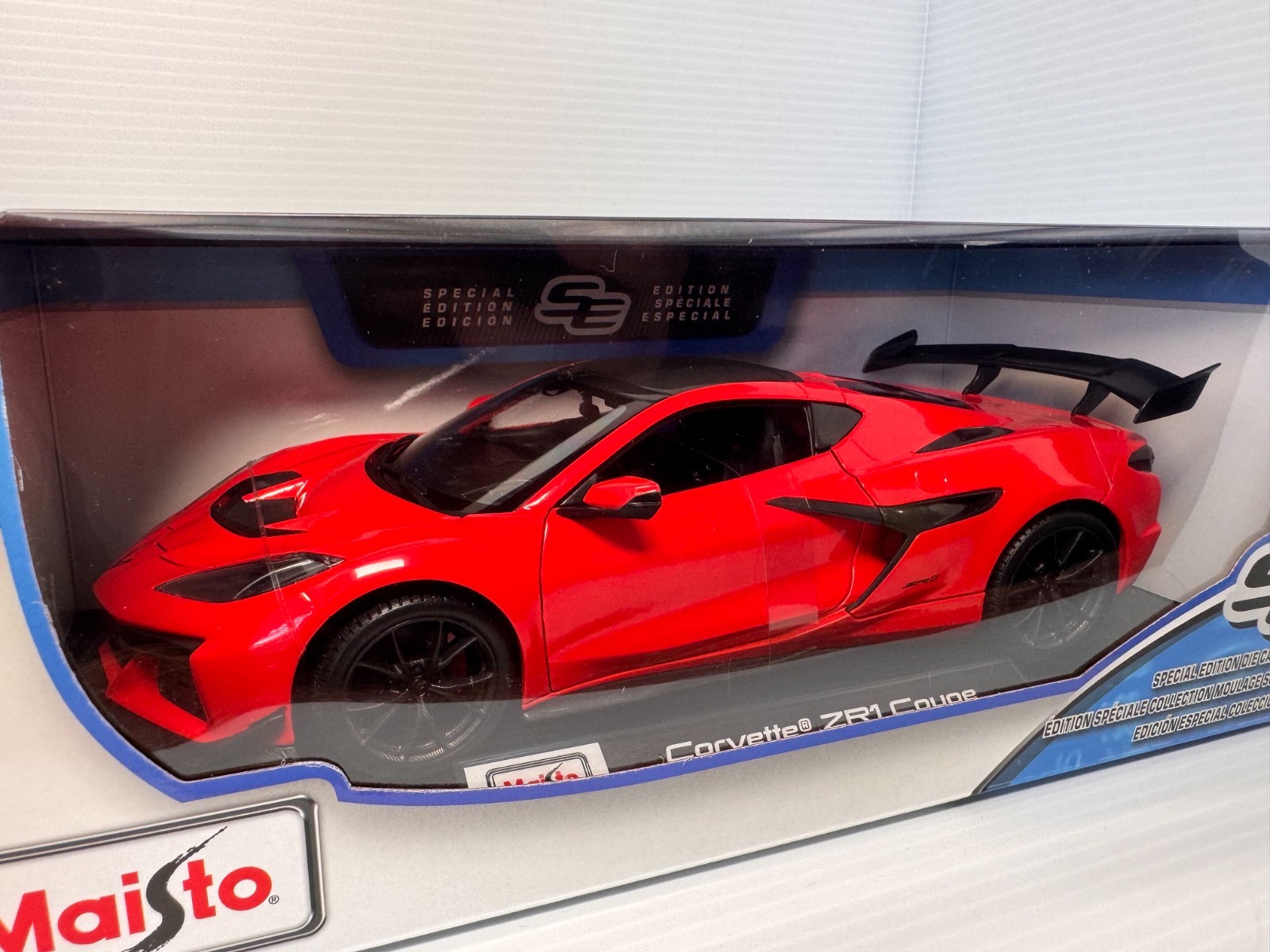 Maisto 1:18 Special Edition 2025 C8 Chevrolet Corvette ZR1 – RED
