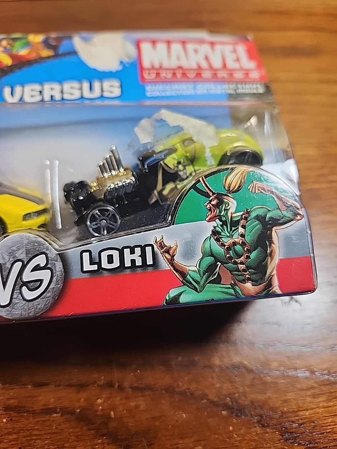 Marvel Universe Versus THOR vs LOKI New Die Cast