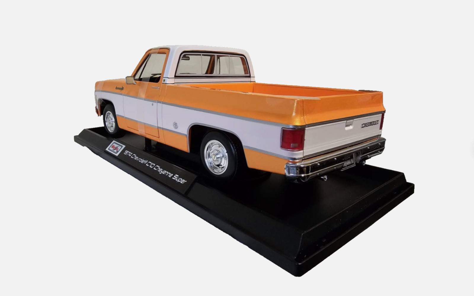 1974 Chevrolet C10 Cheyenne Super 1:18 Diecast Pickup Truck Maisto Orange-NEW