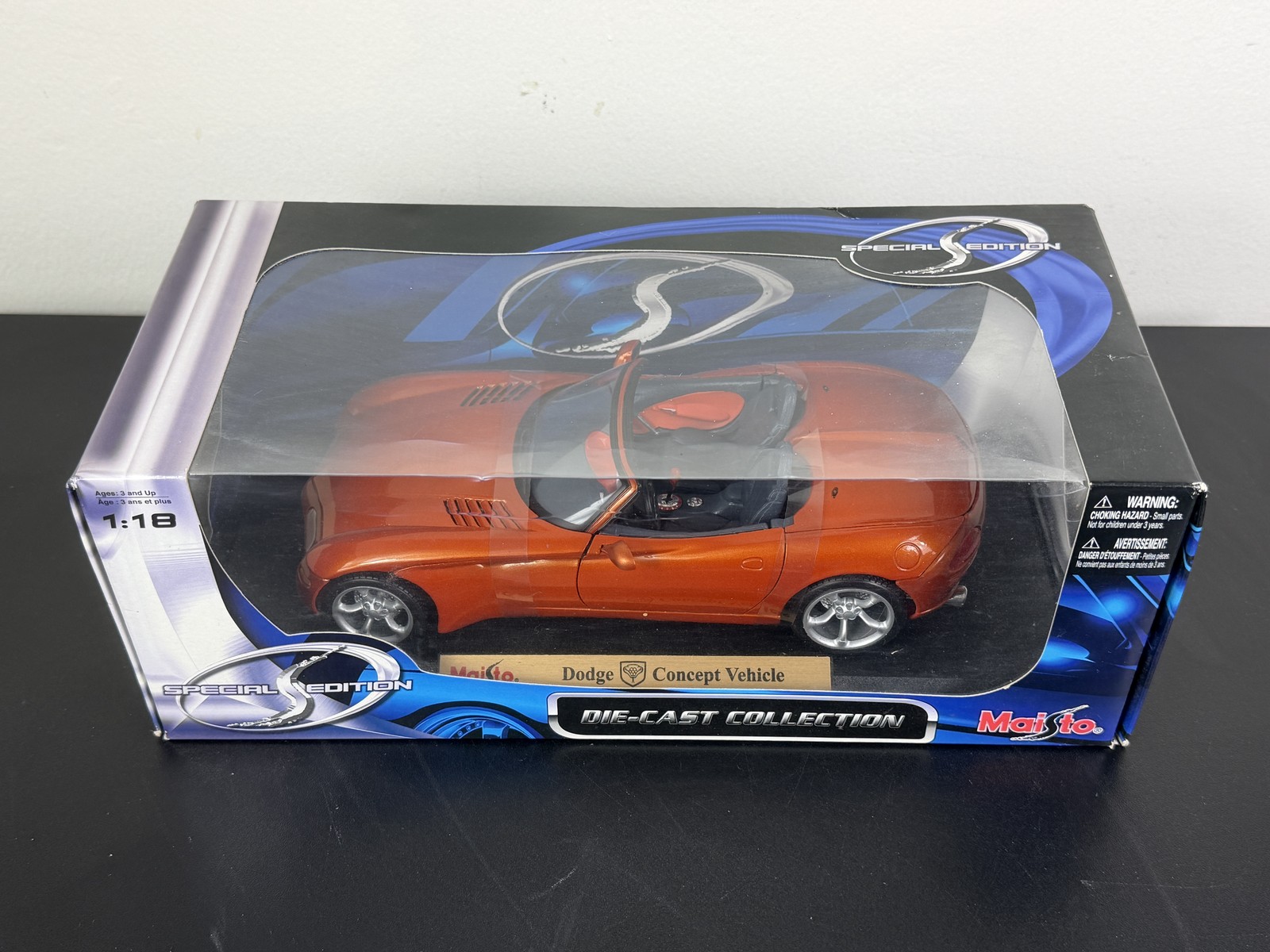 Maisto Special Edition 1:18 Dodge Concept Vehicle Diecast Car Orange New Box