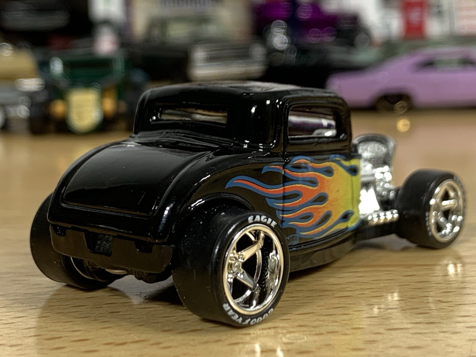 Vintage 1997 Hot Wheels ’32 Ford Black Flamed Hot Rod Custom Wheel Swap