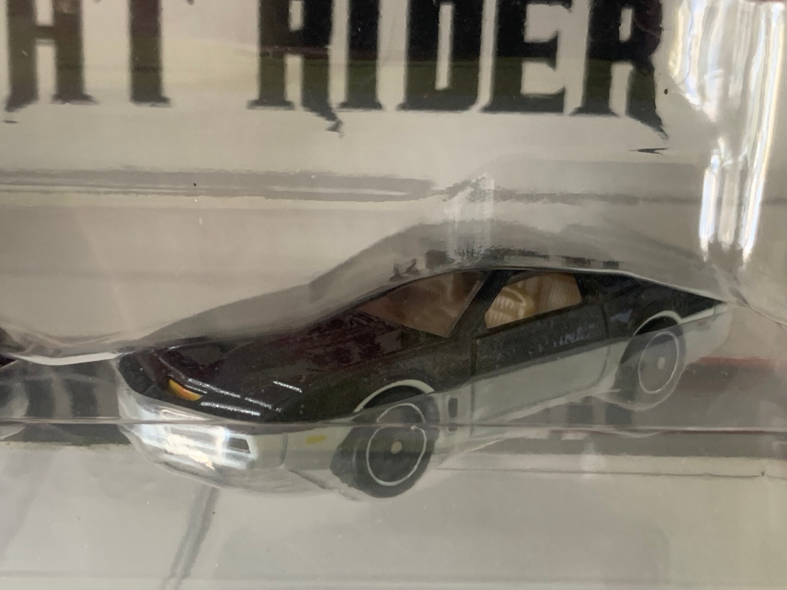 HOT WHEELS TWIN PACK 2 CAR SET KNIGHT RIDER K.I.T.T. K.A.R.R. 1:64 3+