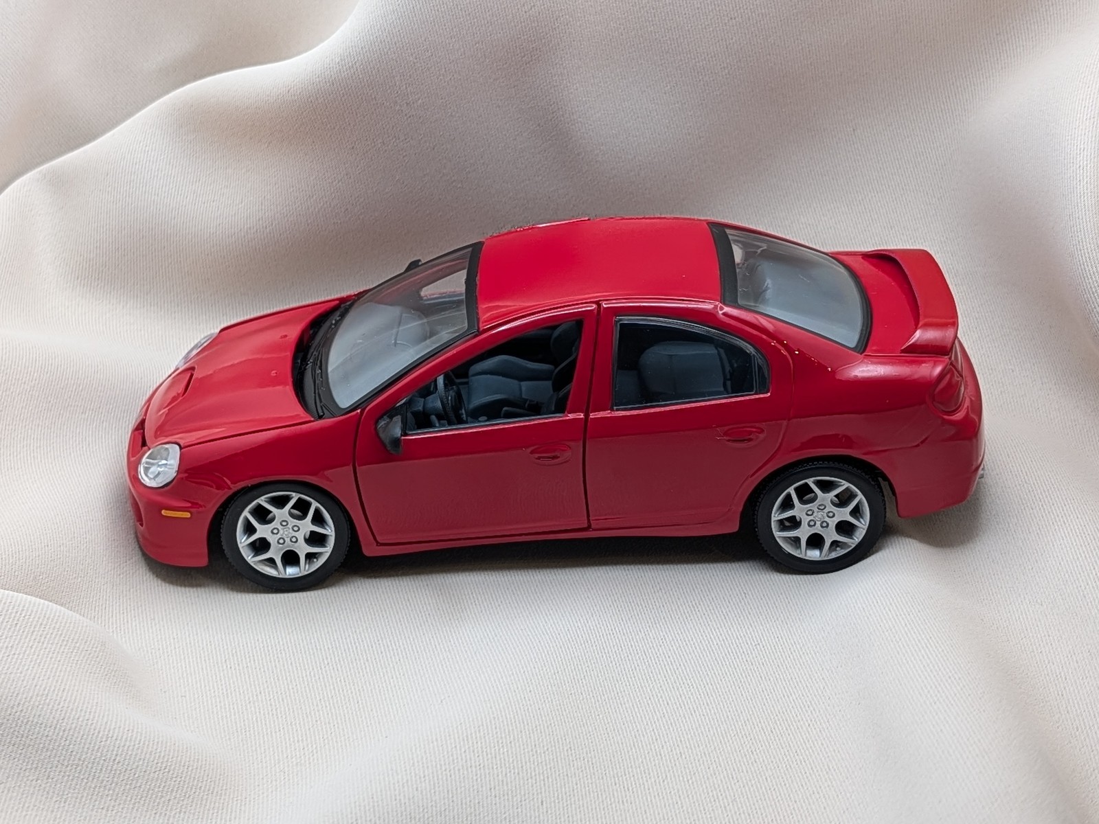 RARE Maisto 1:24 Scale RED 2003 DODGE NEON SRT-4 Diecast MODEL CAR MINT! No Box