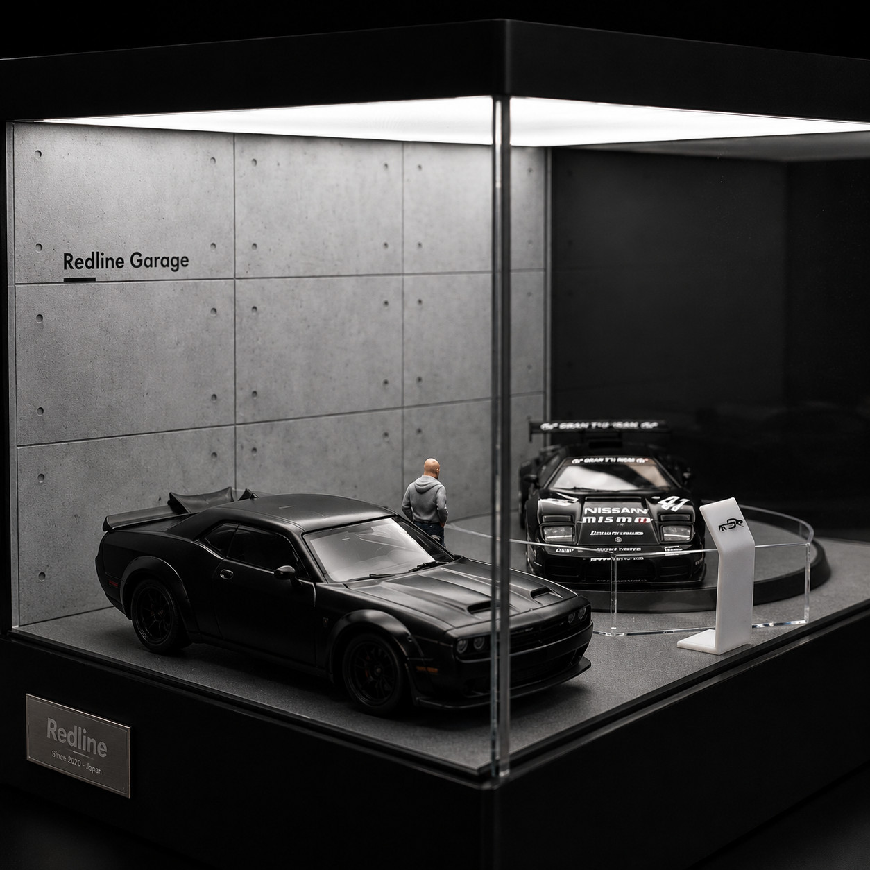 Rotating Car Display Case LED Showroom Acrylic Diorama Display Box Garage