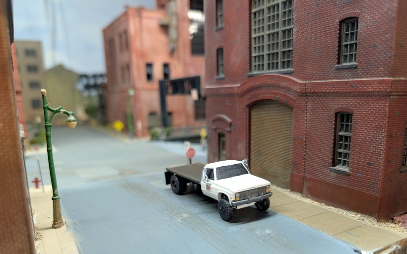 Custom Built 1/87 HO Scale 1980s GMC 3500 Flatbed Truck, 3D Printed Resin Model