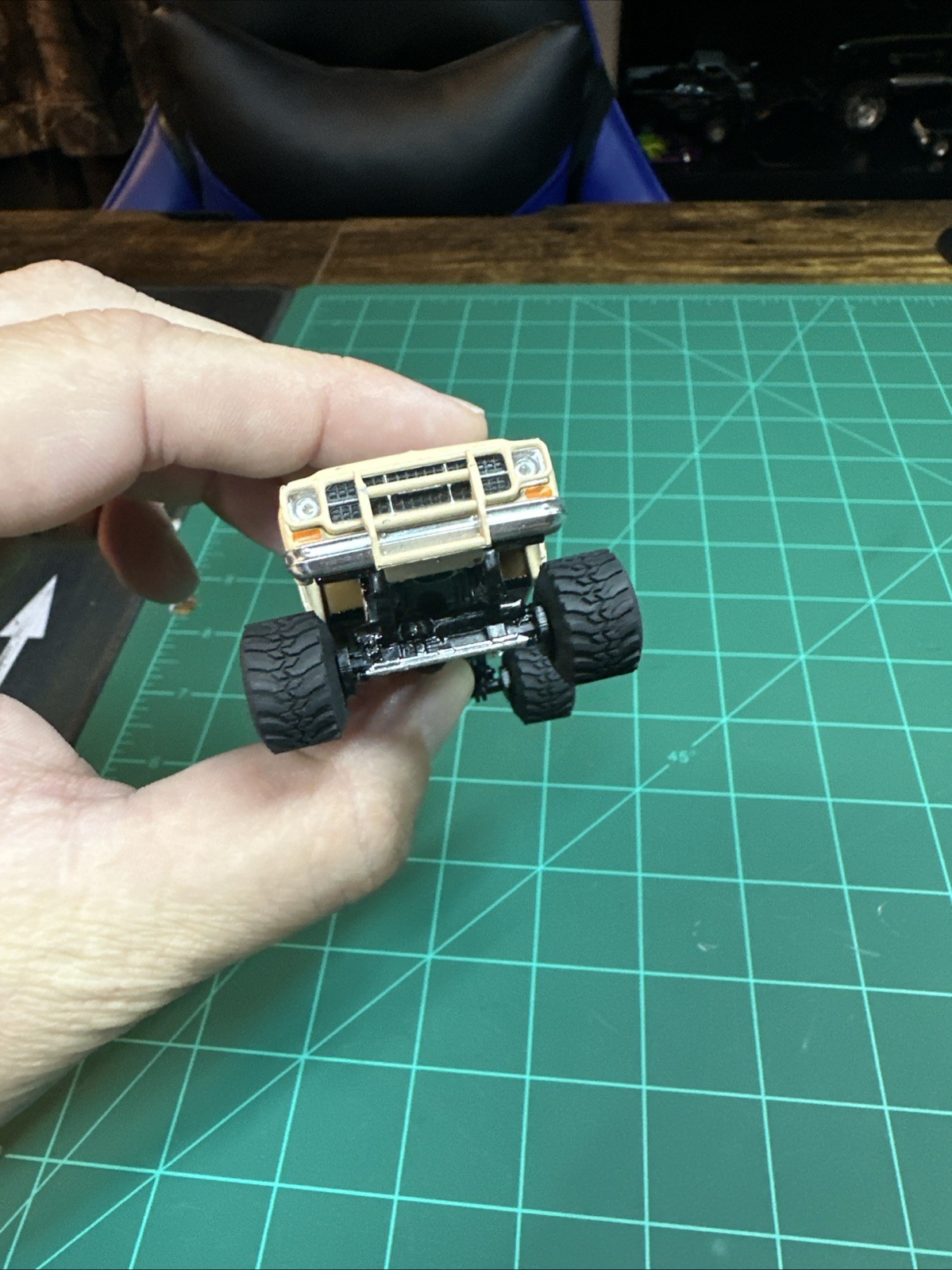 CUSTOM LIFTED M2 MACHINES 1976 GMC SIERRA CLASSIC SQUAREBODY DESERT FOX