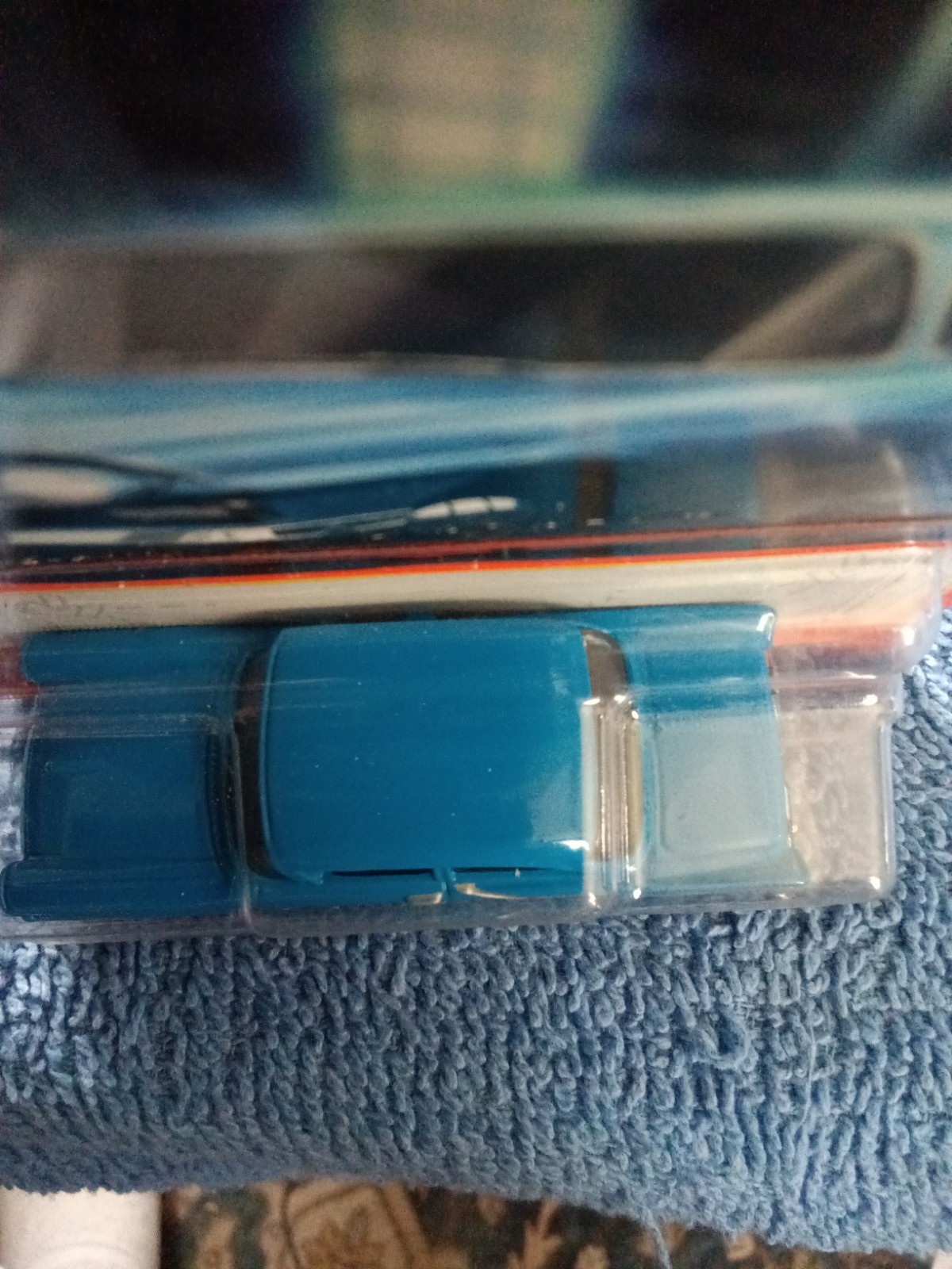 MATCHBOX 1957 FORD CUSTOM 300 IN BLUE #41/100