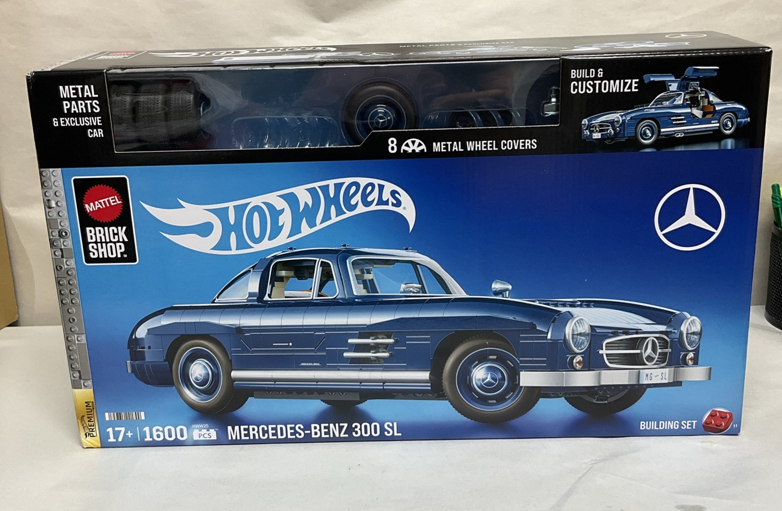 MATTEL BRICK SHOP HOT WHEELS Premium Series Building Set {Mercedes-Benz 300 SL}