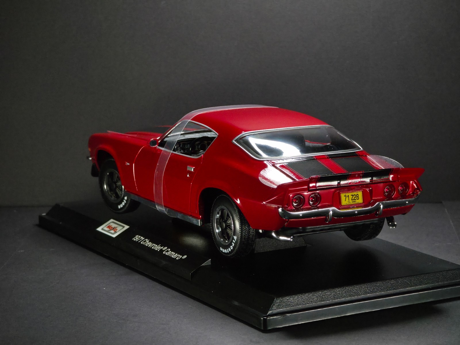 1971 Chevrolet Camaro 1:18 Maisto Exclusive Style Special Edition – Red