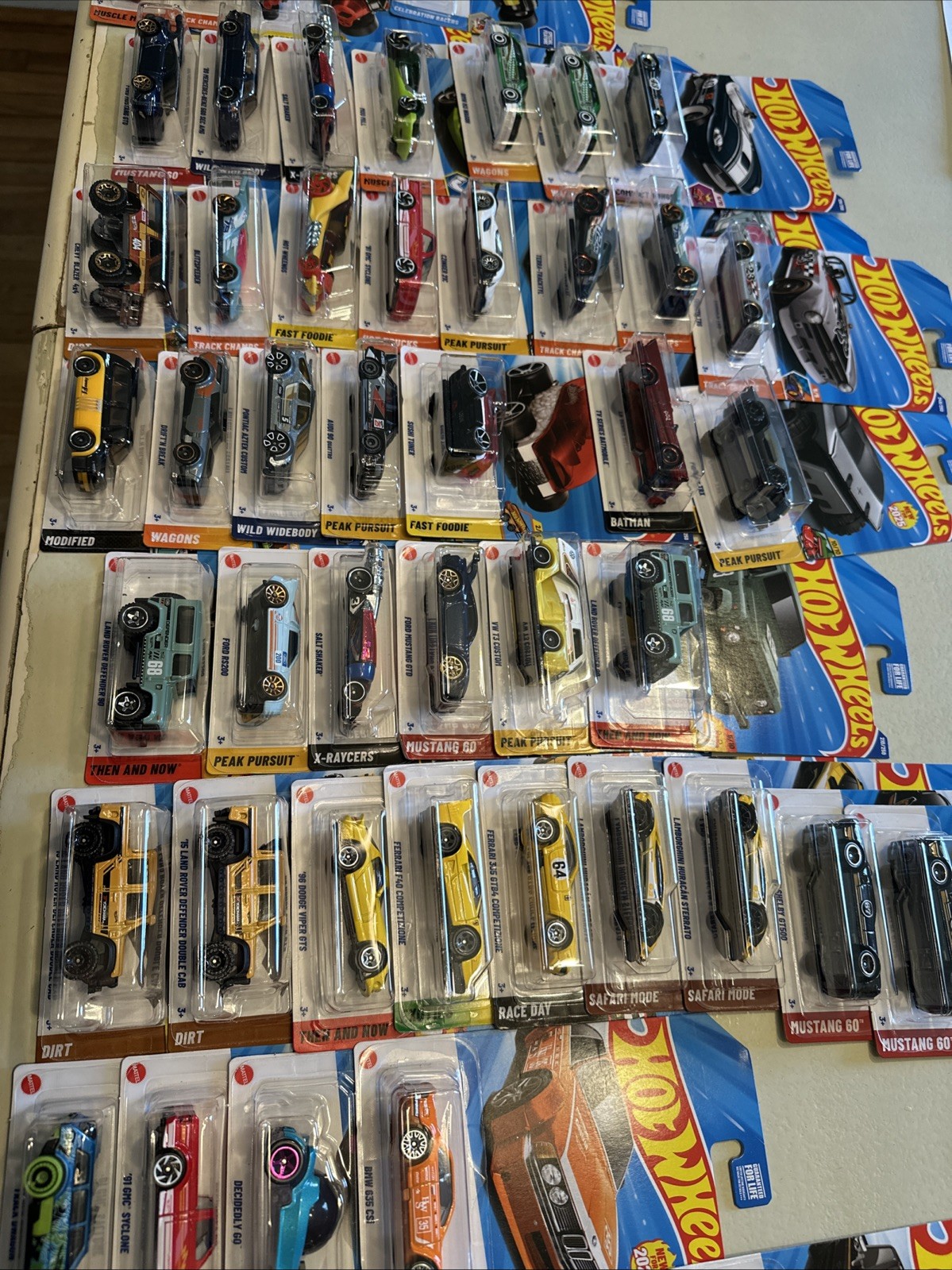 **SALE**Factory Sealed Hot Wheels Carton Box Case 2025 72pcs Assortment