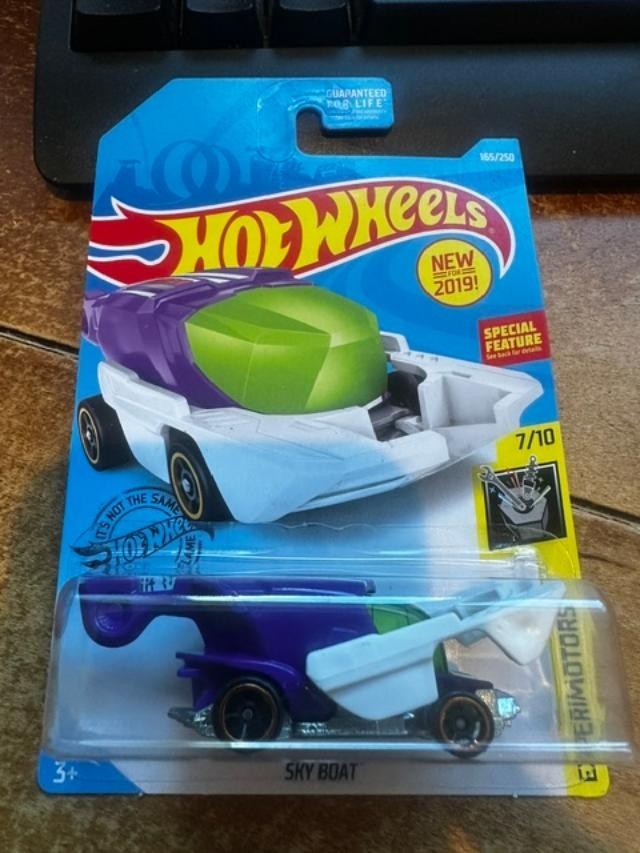 2019 Hot Wheels Experimotors Sky Boat #165 Purple/White