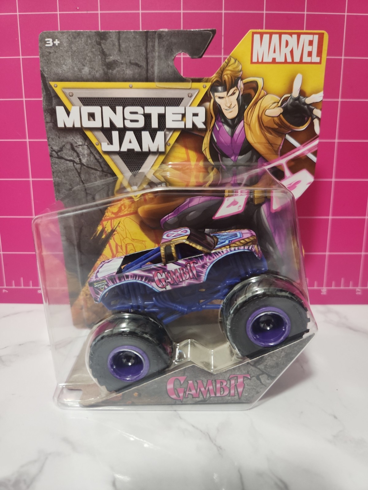 2026 MONSTER JAM 1/64 MARVEL “GAMBIT” – SERIES 6 – NEW DIECAST MONSTER TRUCK
