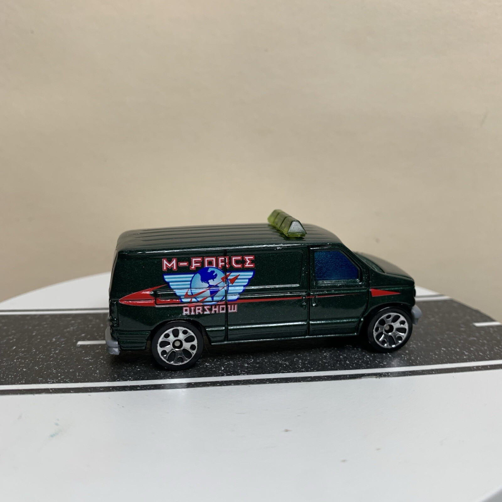 Matchbox Ford Panel Van Airspeed Dark Green Metallic M-Force Airshow w/Lights NM