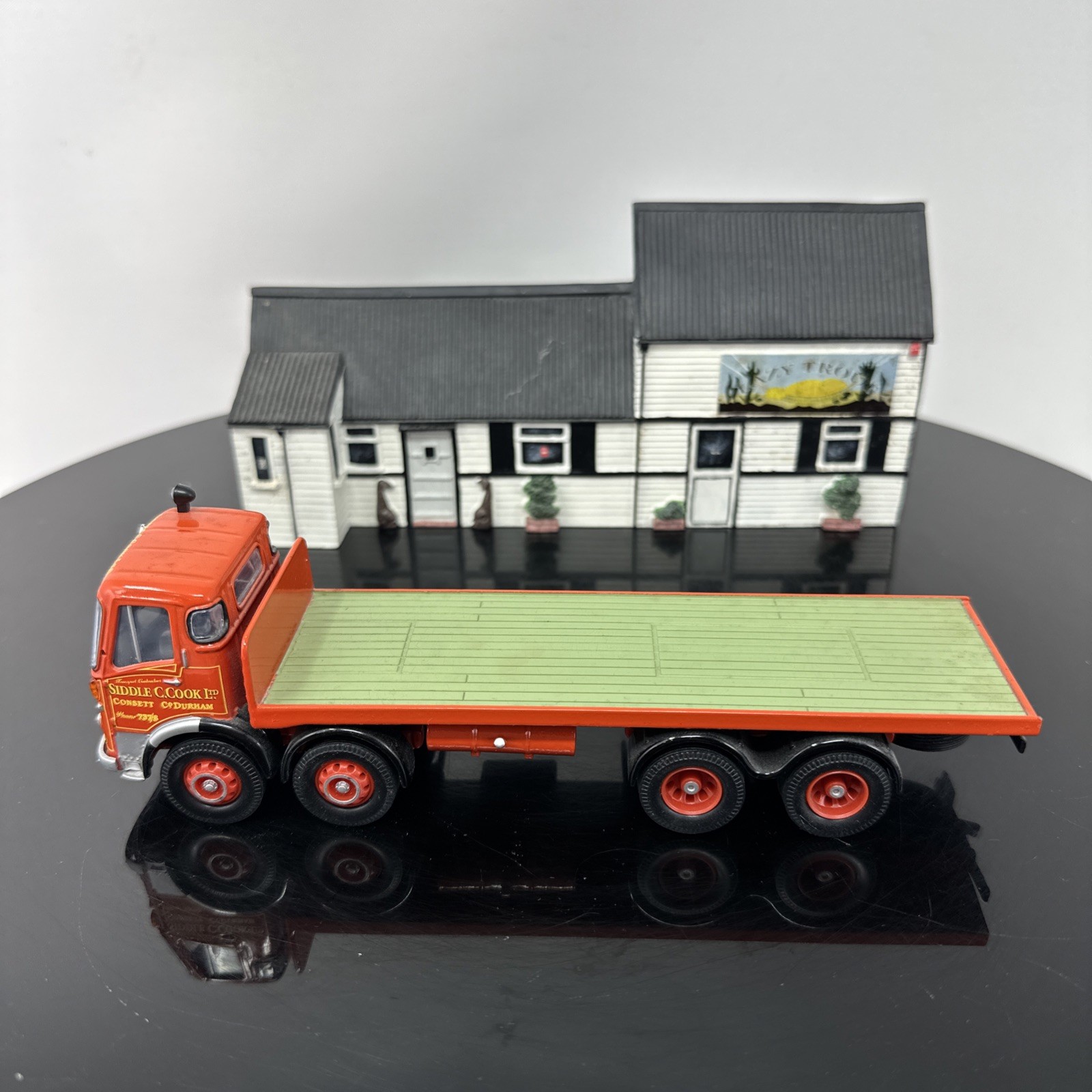 CORGI CC11501 -AEC MKV Mammoth Major Platform Lorry SIDDLE COOK -THE LAZY TROUT