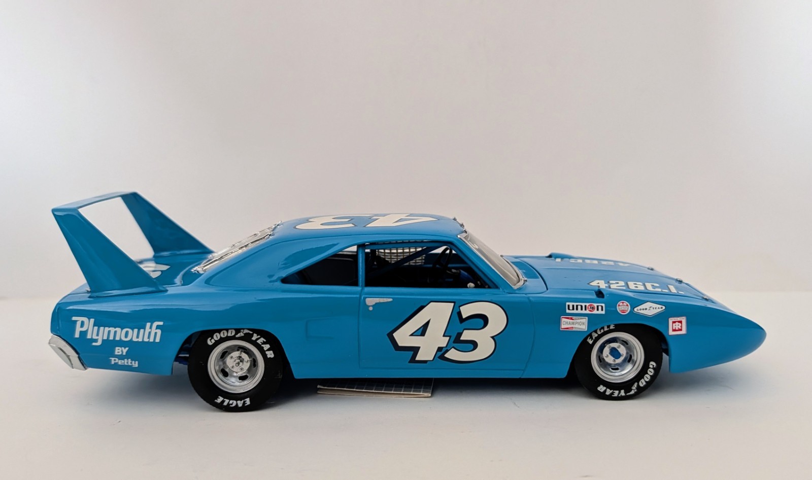 Franklin Mint Richard Petty #43 Plymouth Superbird 1:24 Diecast Precision Model