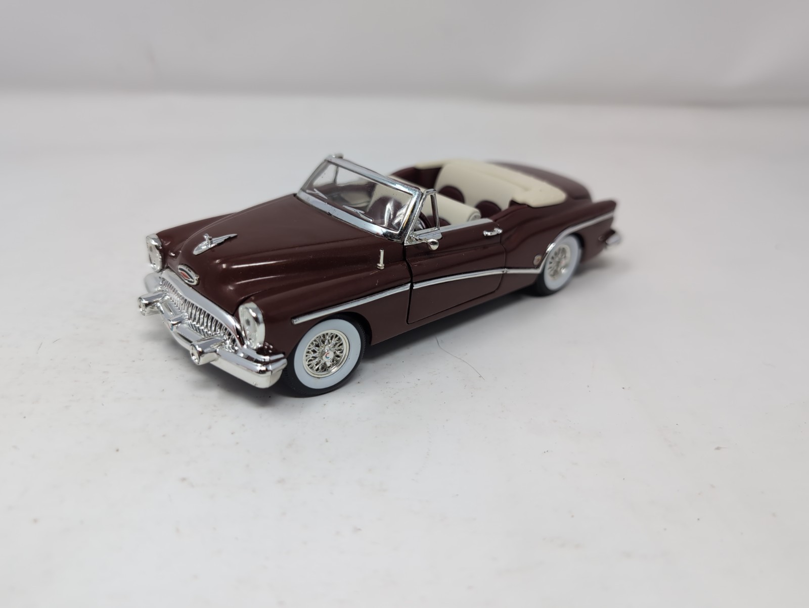 Signature Models 1953 Buick Skylark Convertible Burgundy 1:32 Diecast Car Loose