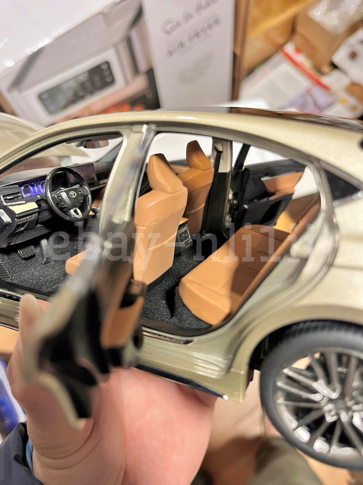 1:18 Scale 2025~2026 Toyota Camry XSE Bronze Gold Diecast Model Car