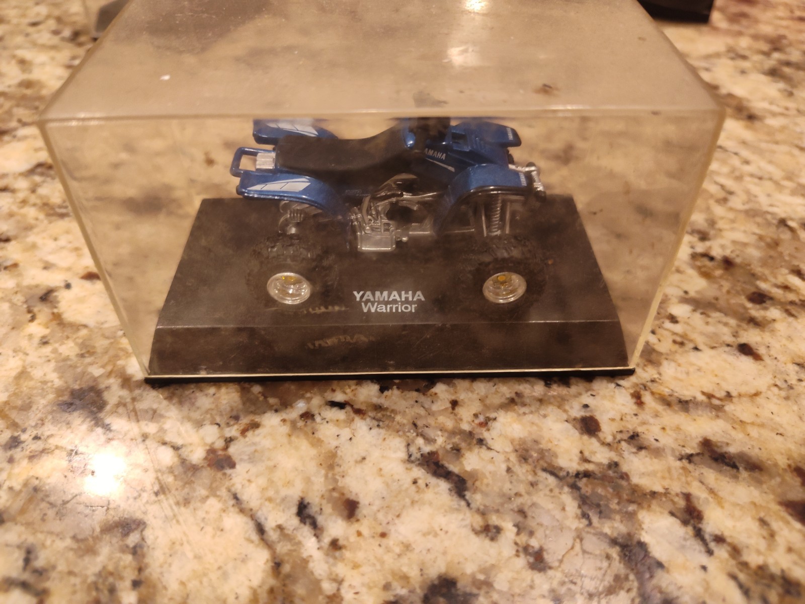 1/32 Diecast Cars And Quads in Clear Display Cases