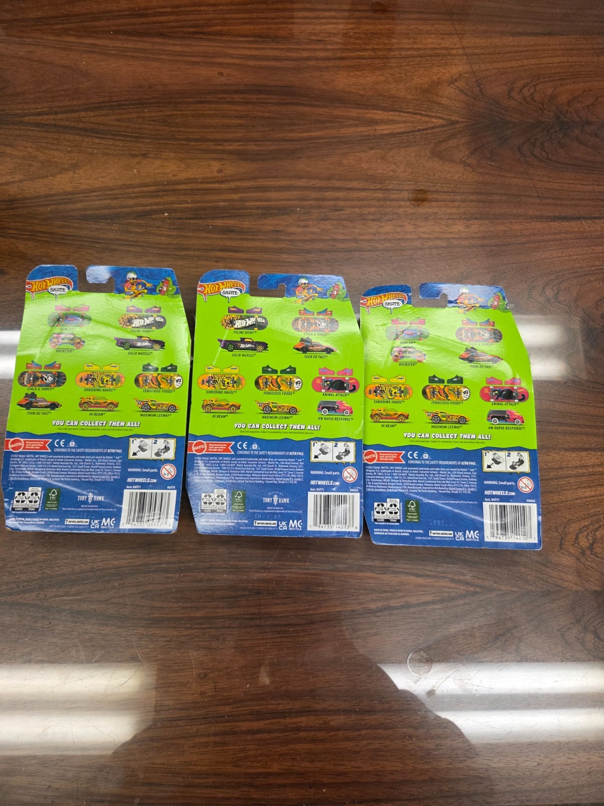 Hot Wheels Skate Exclusive Die-Cast Car Included NIB HGT171