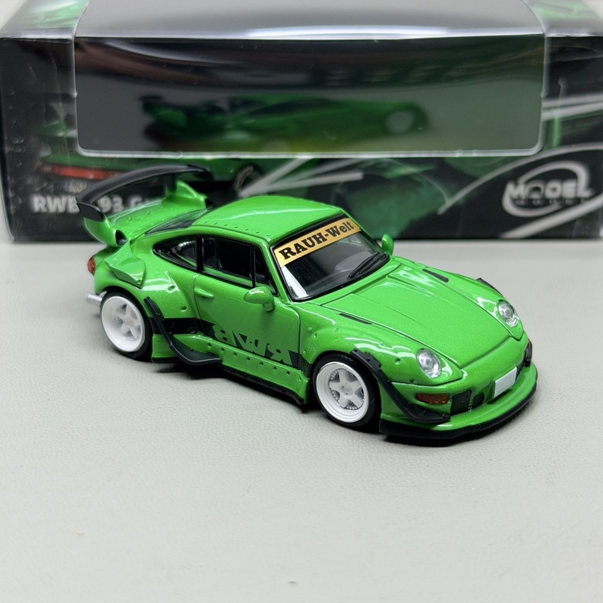Model Model 1:64 RWB 993 Porsche Widebody Black Green Diecast Car Acrylic Box
