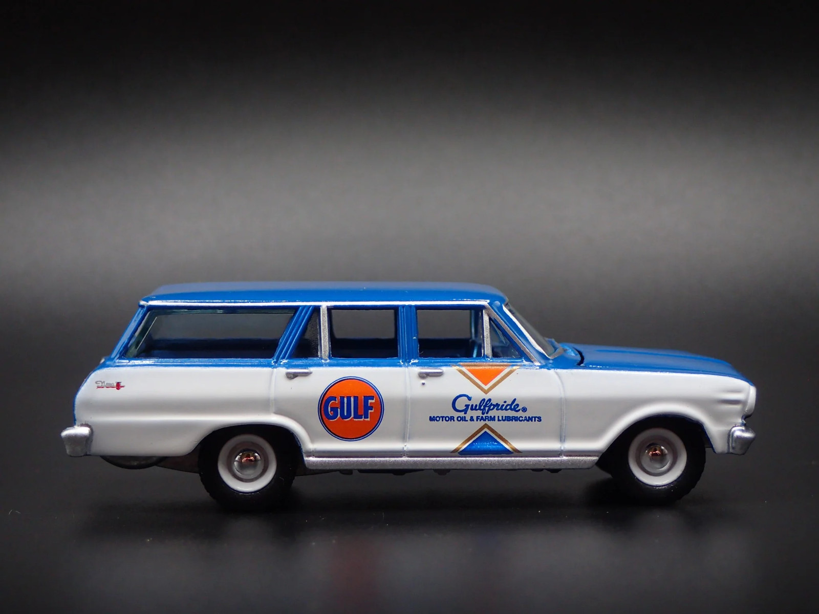 1963 63 CHEVY CHEVROLET NOVA II 400 STATION WAGON 1:64 SCALE DIECAST MODEL CAR