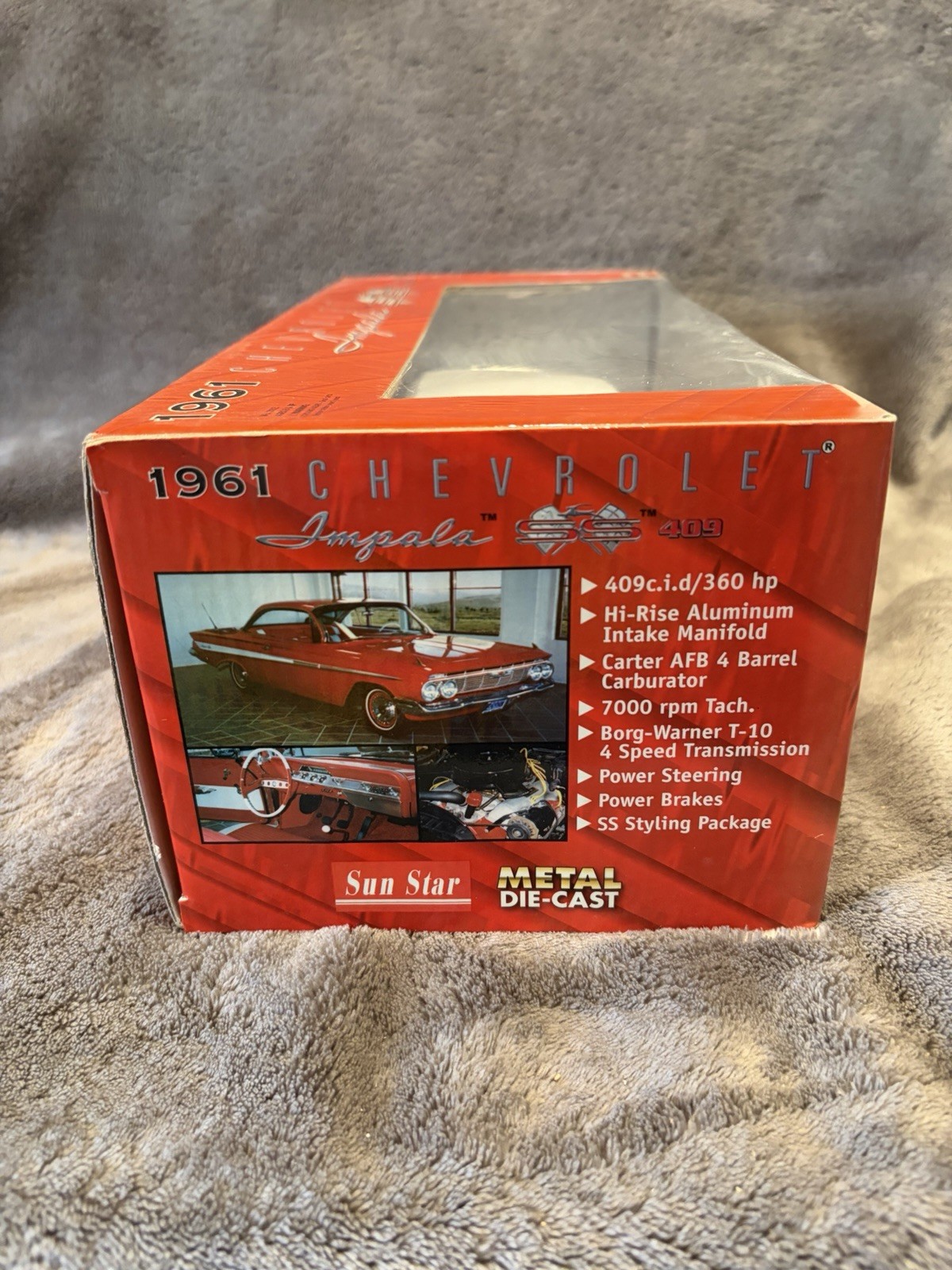 1/18 ( IB 67 ) 1961 Chevrolet Impala White SS 409 by Sun Star