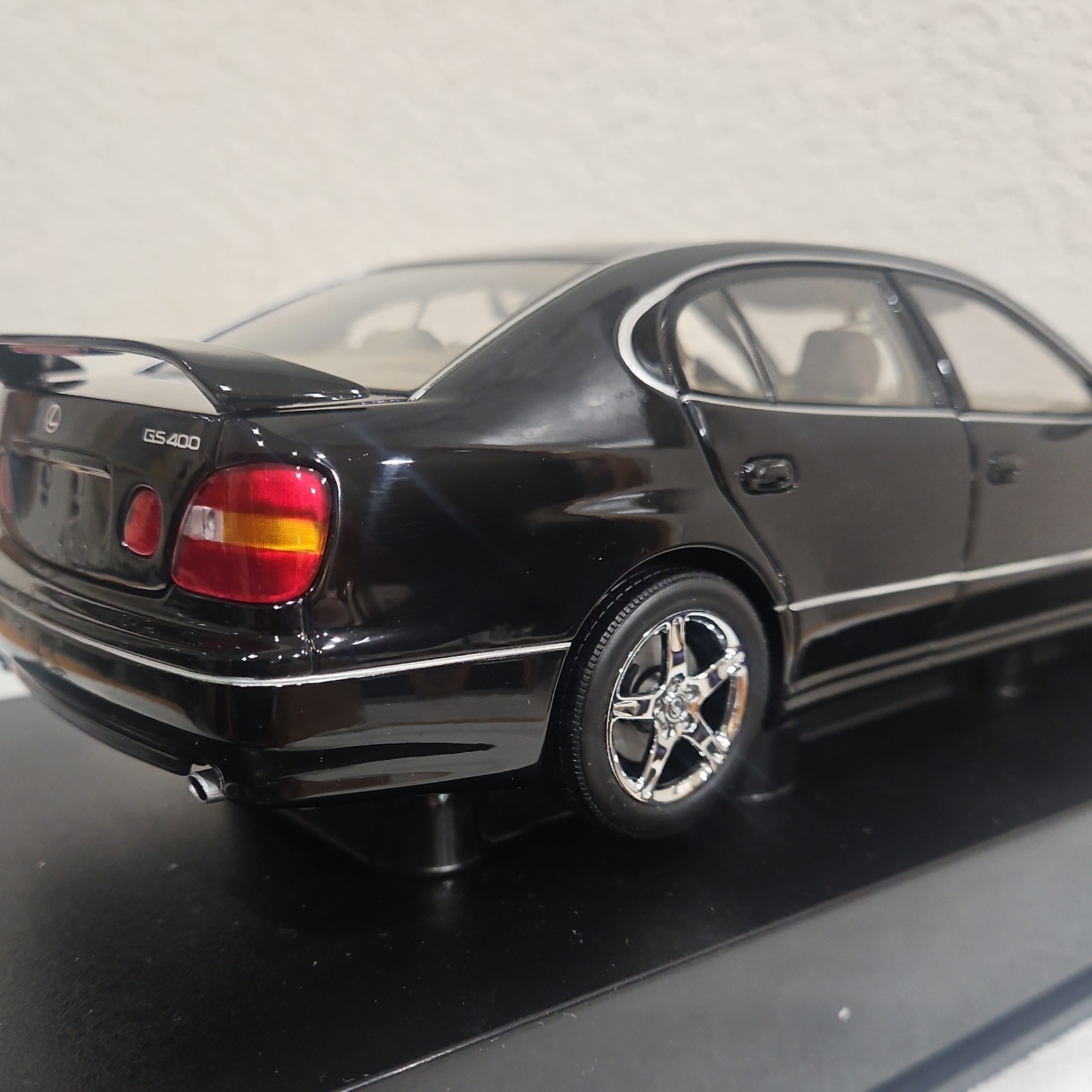 AUTOart Lexus 1:18 GS 400 2000 Diecast Model Car Black Opening Doors