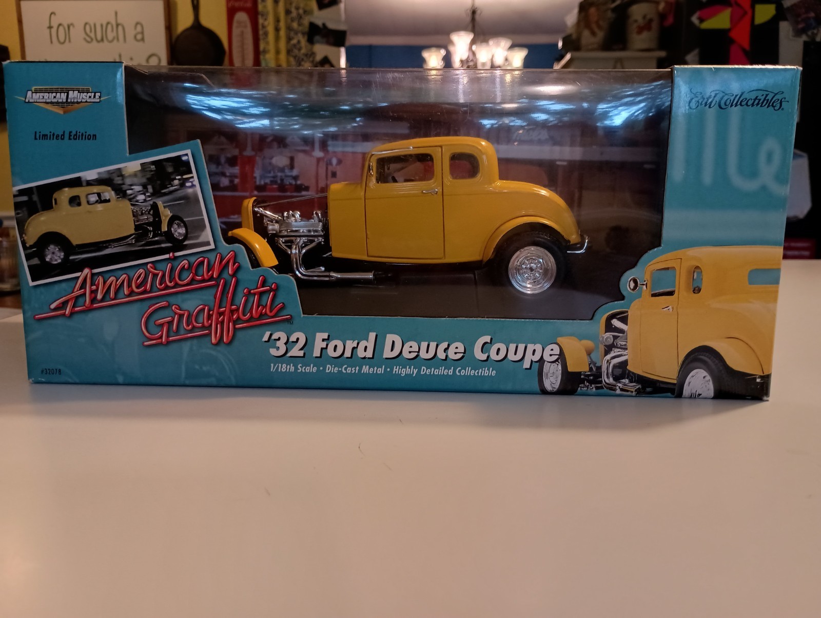 Ertl American Muscle American Graffiti ’32 Ford Duece Coupe 1/18 Scale