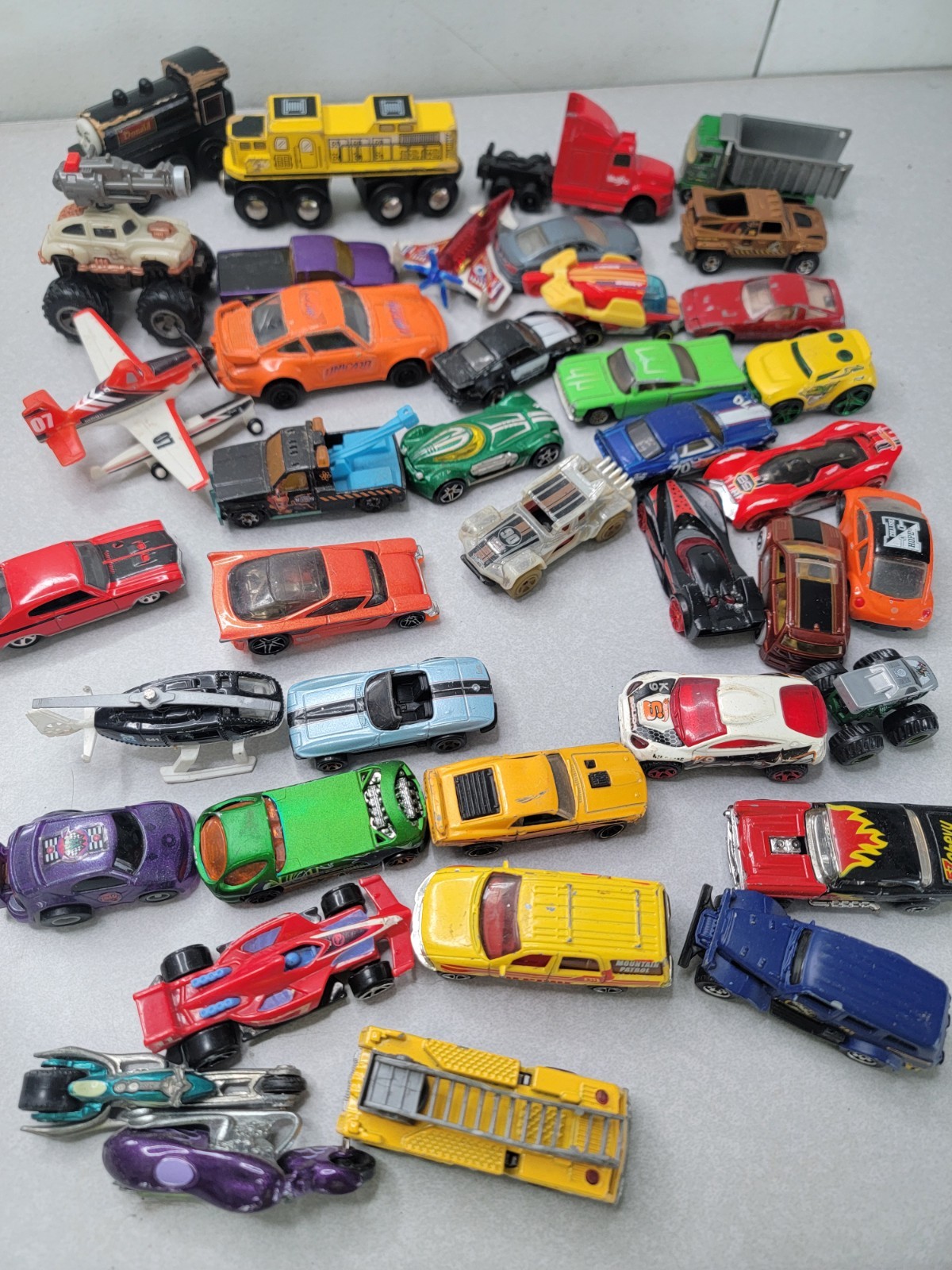 Matchbox Hot Wheels Cars Mixed Lot 90s to Current Die Cast Trucks Planes Used