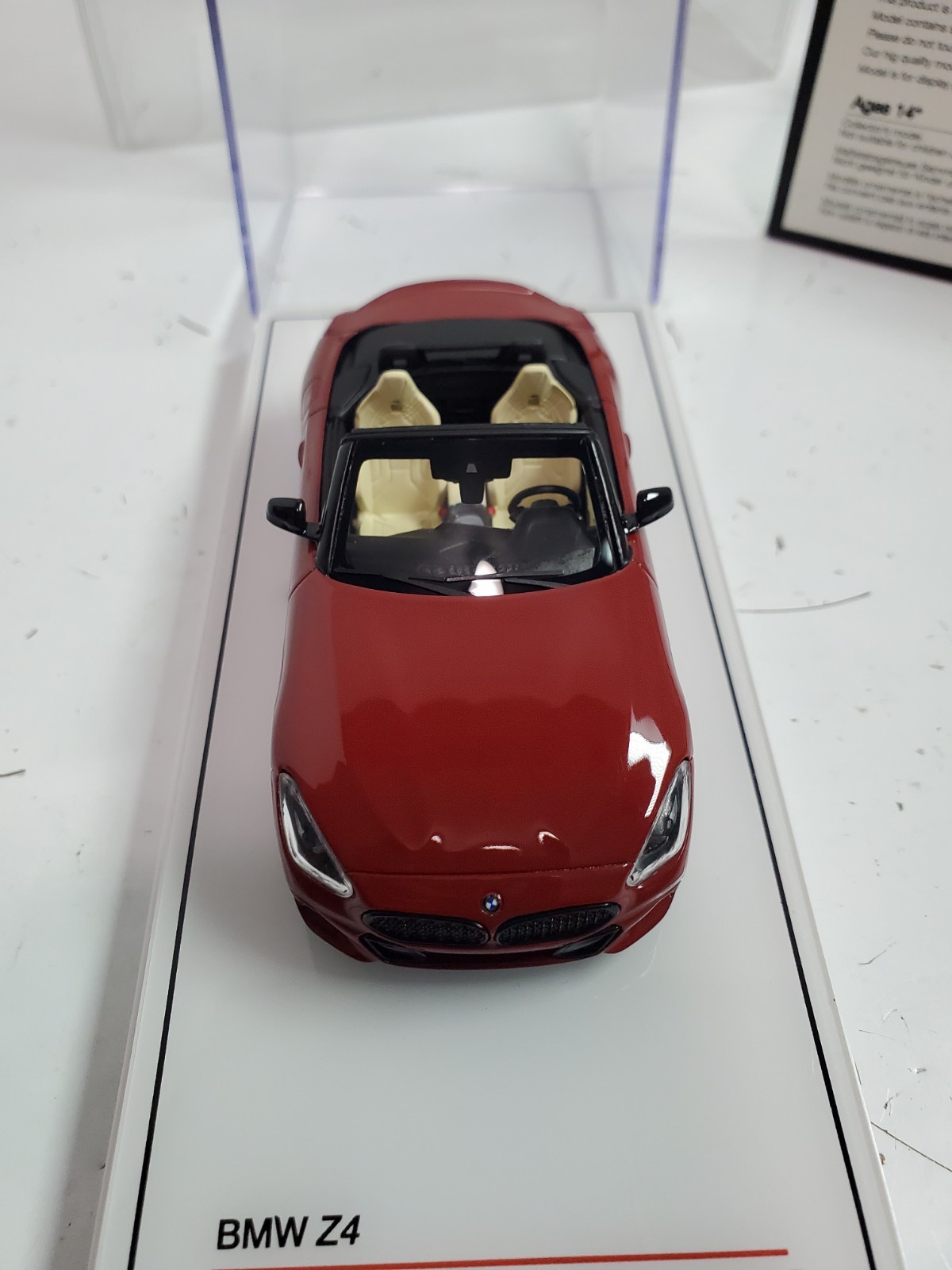 TSM Model 1:43 BMW Z4 RED – Open Box – Damaged Case