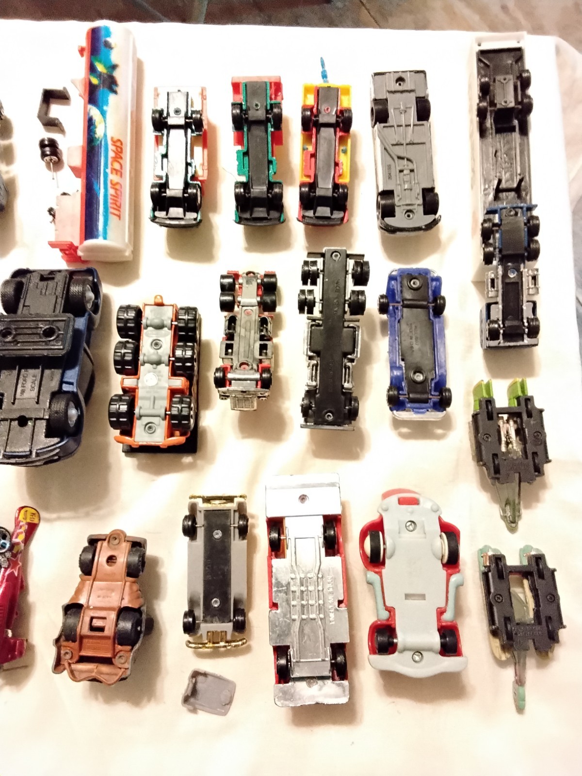 used car lot die cast metal and plastic mix 90s 33pc