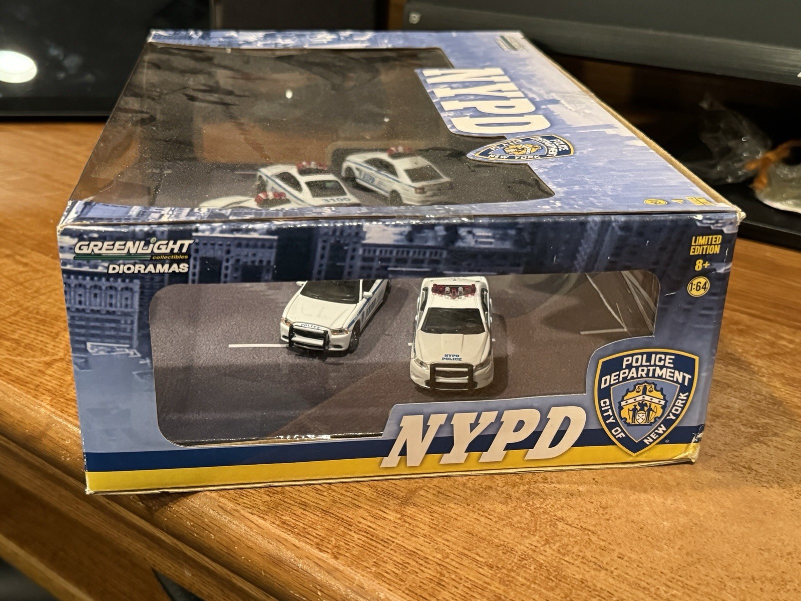 GREENLIGHT 1:64 NYPD 5pack DIORAMAS UNOPENED. Package Not 100% See Pics